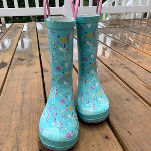 Every Little girls dream unicorn rain boots.